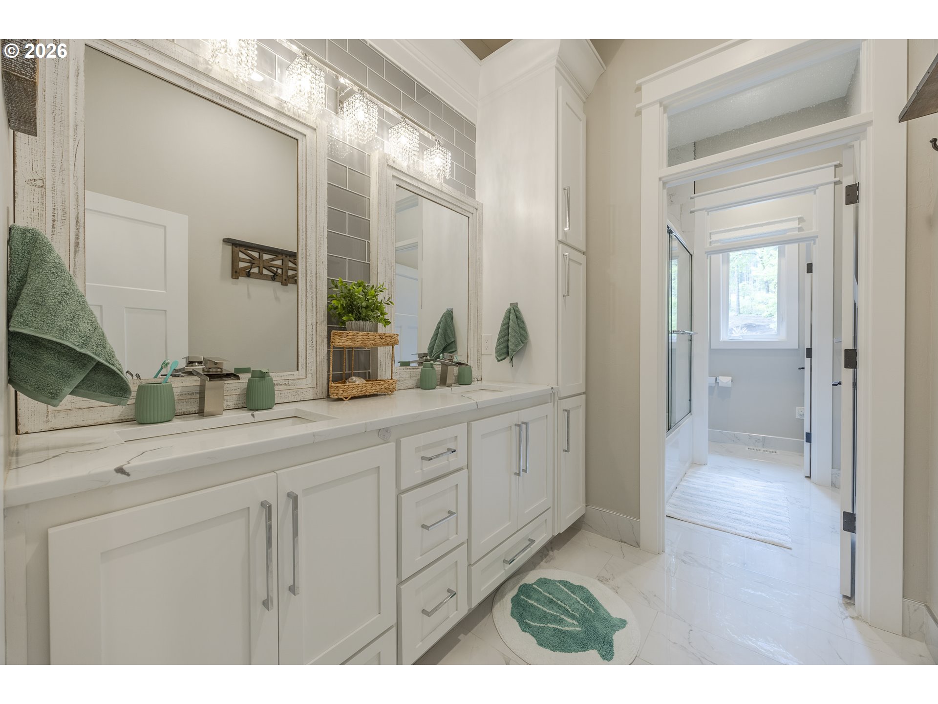 32568 Deberry Road Creswell, OR 97426 - Photo 18 of 41 a spacious bathroom with a sink and mirror
