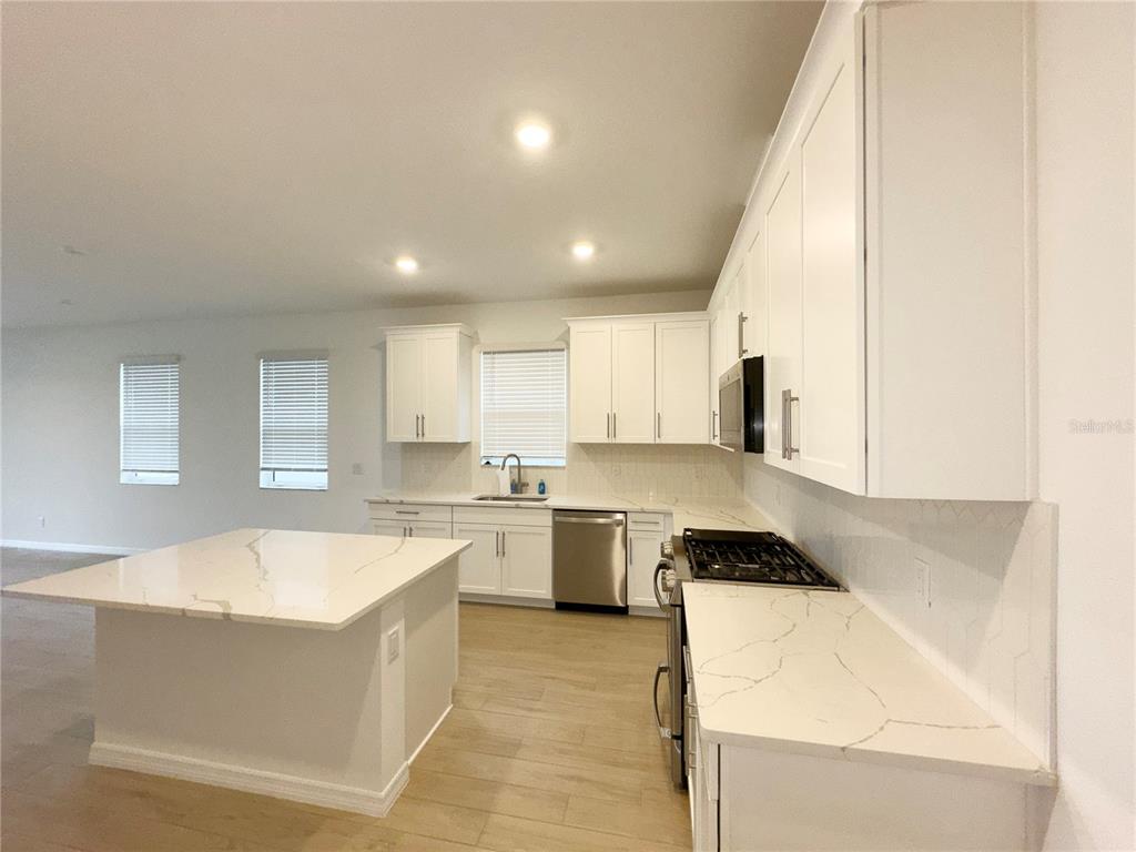 18123 Cherished Loop Lakewood Ranch, FL 34211 - Photo 6 of 31