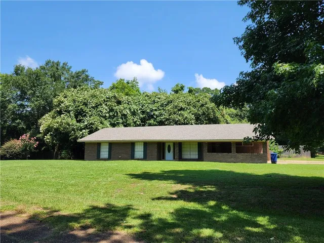$240,000 | 111 Navarro Court, Natchitoches, LA 71457