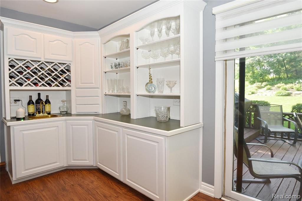 1069 Springwood Lane Rochester Hills, MI 48309 - Photo 7 of 37