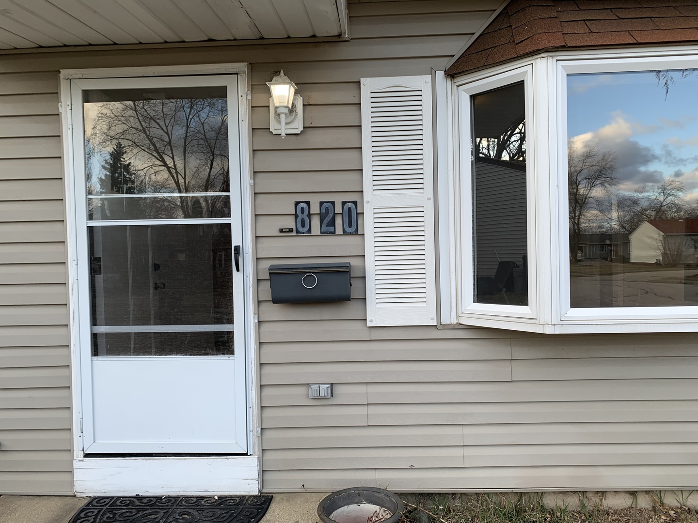 820 Post Lane Streamwood, IL 60107 - Photo 2 of 10 a view of front door