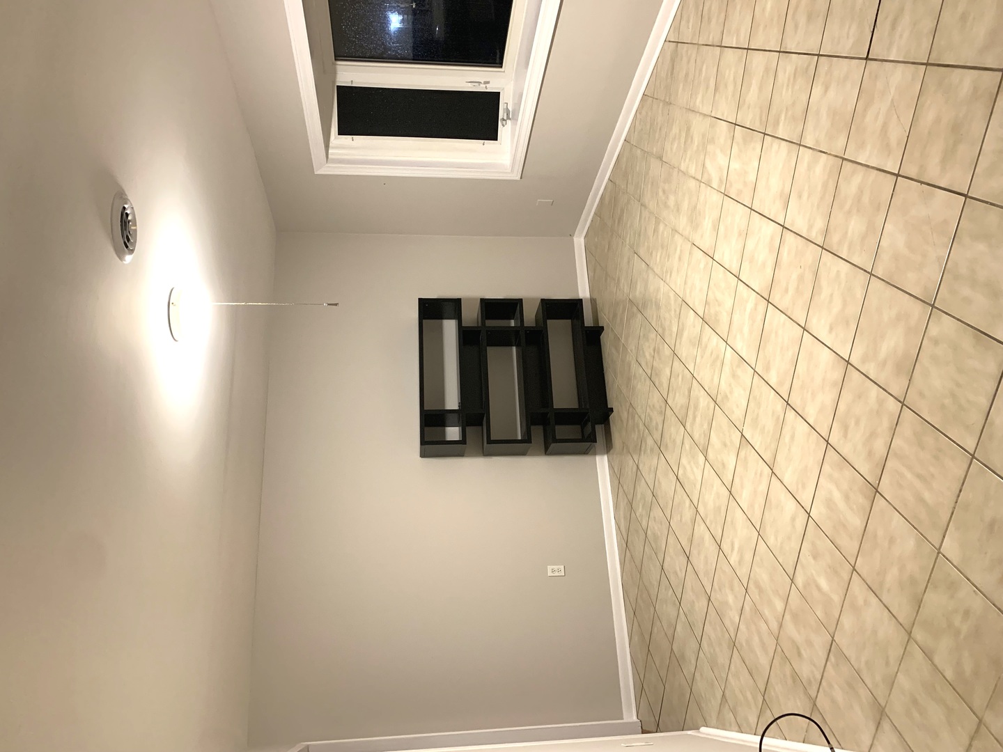 820 Post Lane Streamwood, IL 60107 - Photo 4 of 10