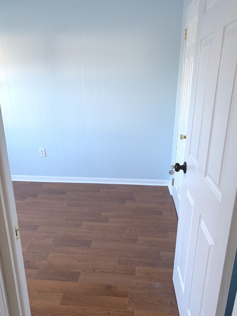 820 Post Lane Streamwood, IL 60107 - Photo 9 of 10 a view of room with wooden floor