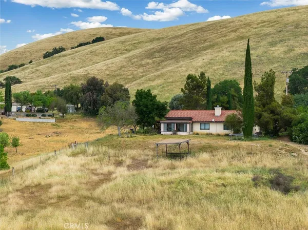 $1,250,000 | 3330 South El Pomar Road, Templeton, CA 93465