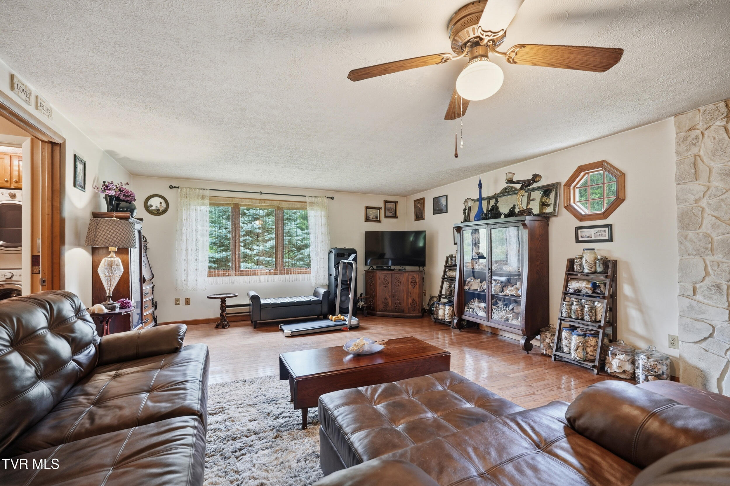 5100 Chandler Road Big Stone Gap, VA 24219 - Photo 11 of 42 11_5100 chandler rd-35