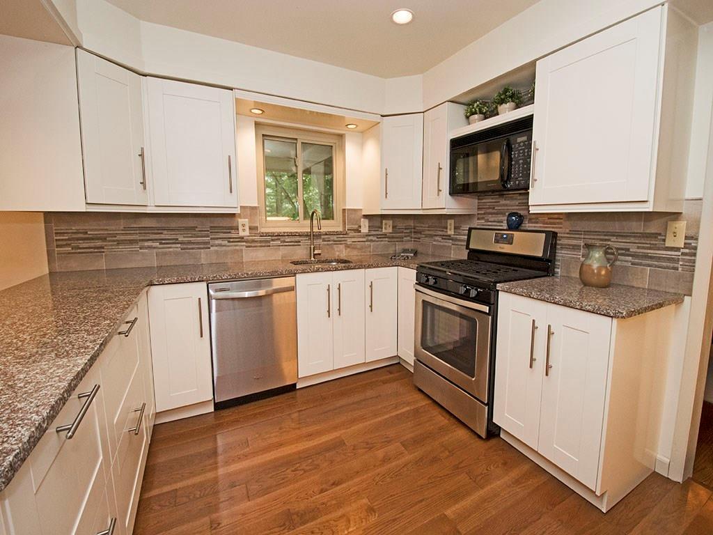 211 Farmington Road Pittsburgh, PA 15215 - Photo 3 of 25 Gallery Image 3