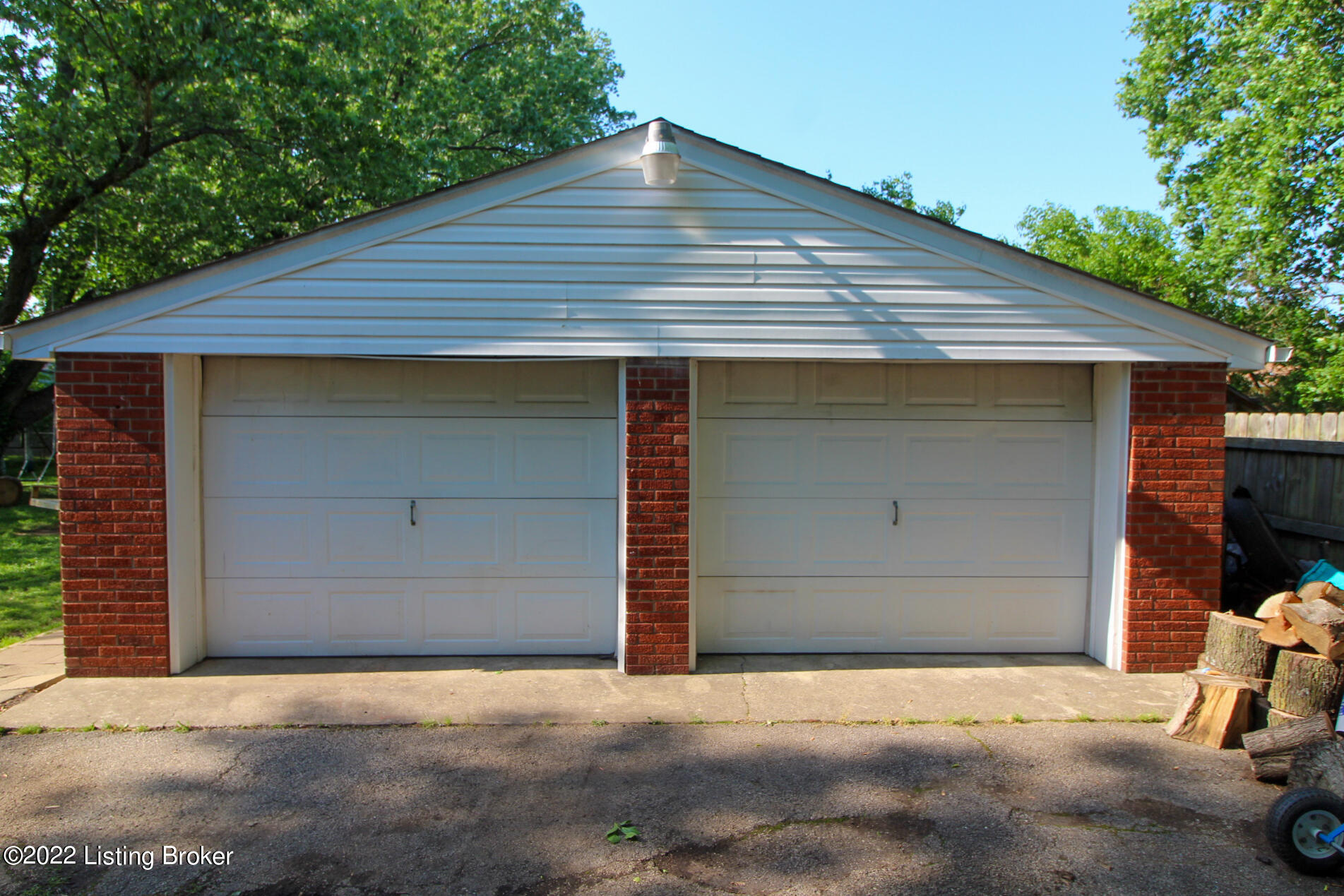 6807 Barfield Road Louisville, KY 40258 - Photo 28 of 32 IMG_1359