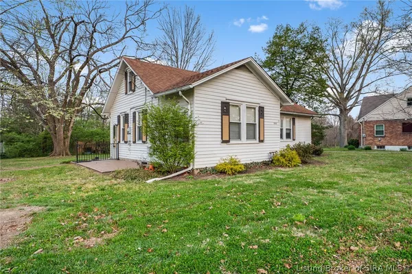 $250,000 | 703 Brittany Lane, New Albany, IN 47150