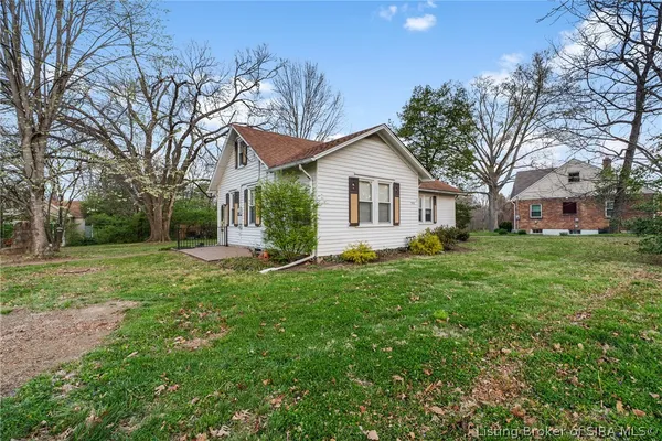 $250,000 | 703 Brittany Lane, New Albany, IN 47150