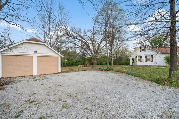 $250,000 | 703 Brittany Lane, New Albany, IN 47150