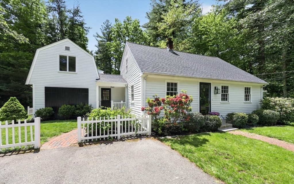178 Main Street Hanover, MA 02339 - Photo 2 of 28