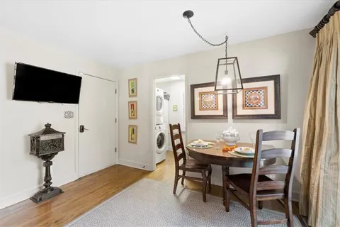 $895,000 | 7853 Howe Circle, Prairie Village, KS 66208