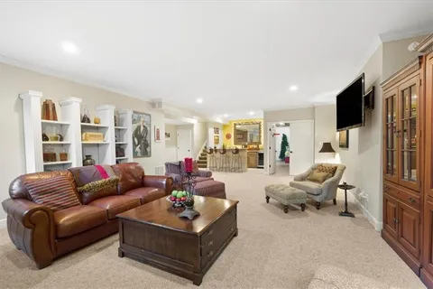 $895,000 | 7853 Howe Circle, Prairie Village, KS 66208