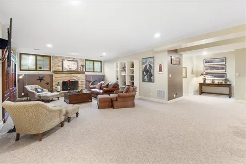 $895,000 | 7853 Howe Circle, Prairie Village, KS 66208