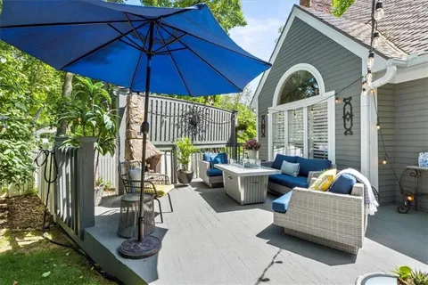 $895,000 | 7853 Howe Circle, Prairie Village, KS 66208