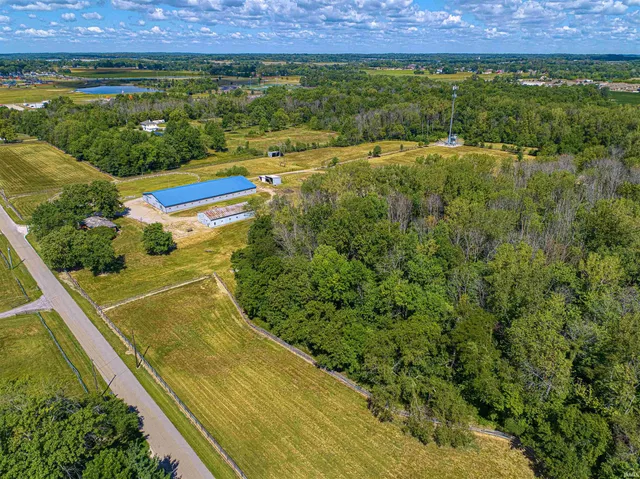 $700,000 | 5300 Heckel Road, Evansville, IN 47725