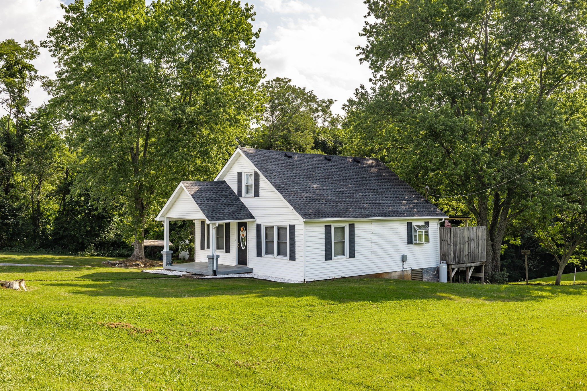 653 Drury Ridge Road Lafayette, TN 37083 - Photo 5 of 44 Gallery Image 5