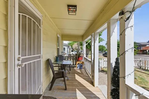 a view of entrance of the house