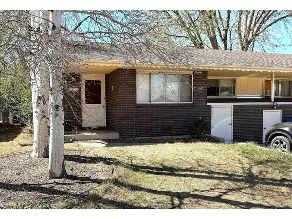 a view of outdoor space yard and patio