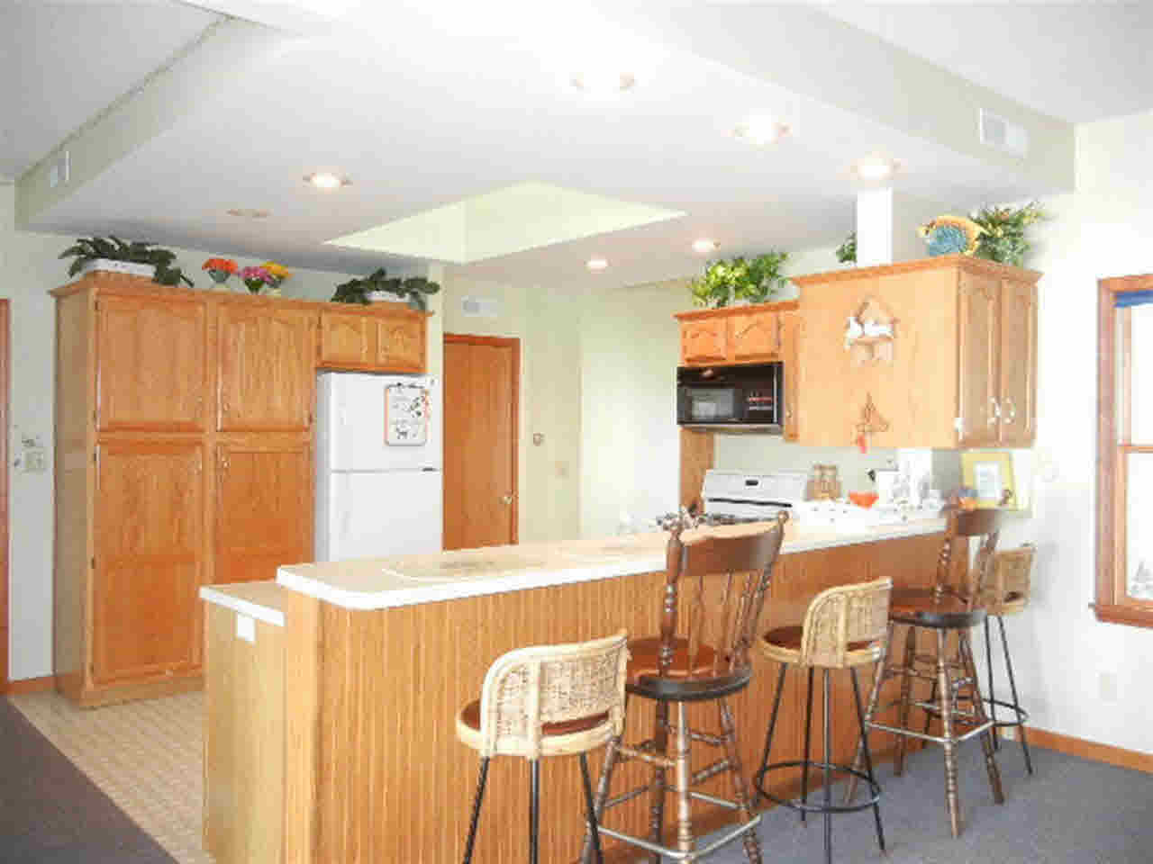 2595 West Sycamore Beach Road Angola, IN 46703 - Photo 3 of 22 Gallery Image 3