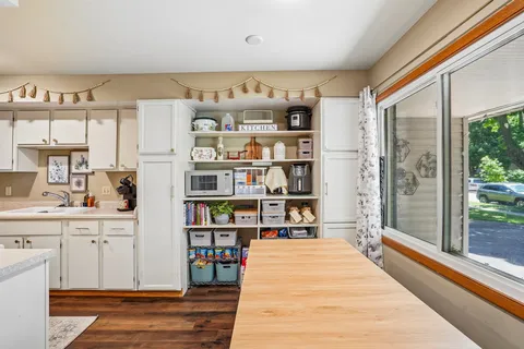 $399,900 | 4526 Anniversary Lane, Madison, WI 53704