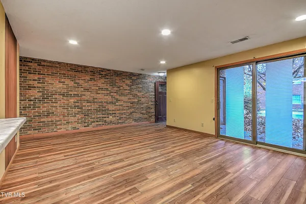 $155,000 | 500 Fleetwood Drive, Unit 7, Kingsport, TN 37660