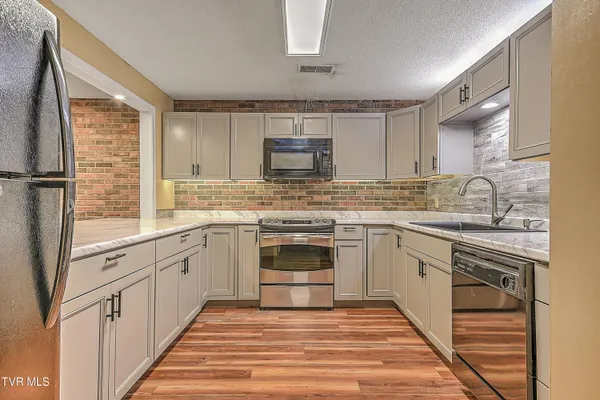 $155,000 | 500 Fleetwood Drive, Unit 7, Kingsport, TN 37660