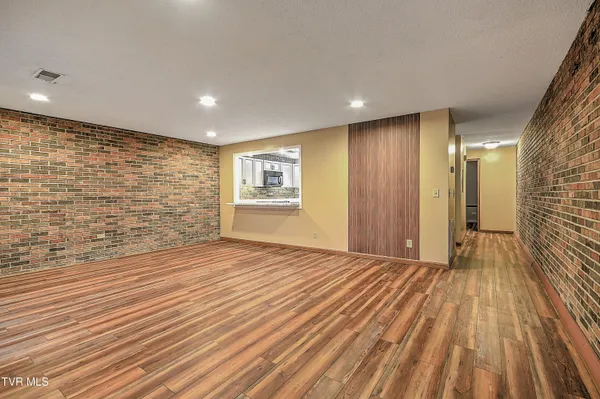 $155,000 | 500 Fleetwood Drive, Unit 7, Kingsport, TN 37660