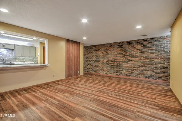 $155,000 | 500 Fleetwood Drive, Unit 7, Kingsport, TN 37660