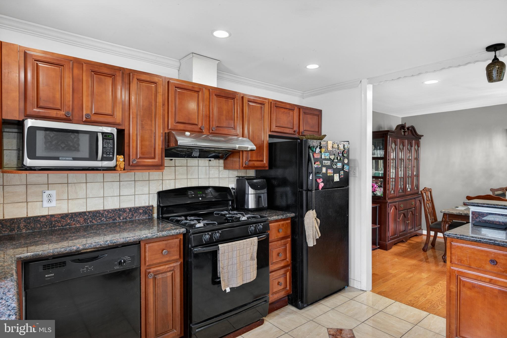 1942 Nester Street Philadelphia, PA 19115 - Photo 8 of 33