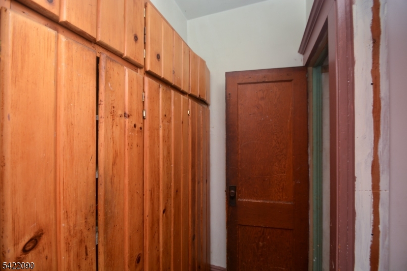 308 Hoboken Road, Unit 2 East Rutherford, NJ 07073 - Photo 13 of 18