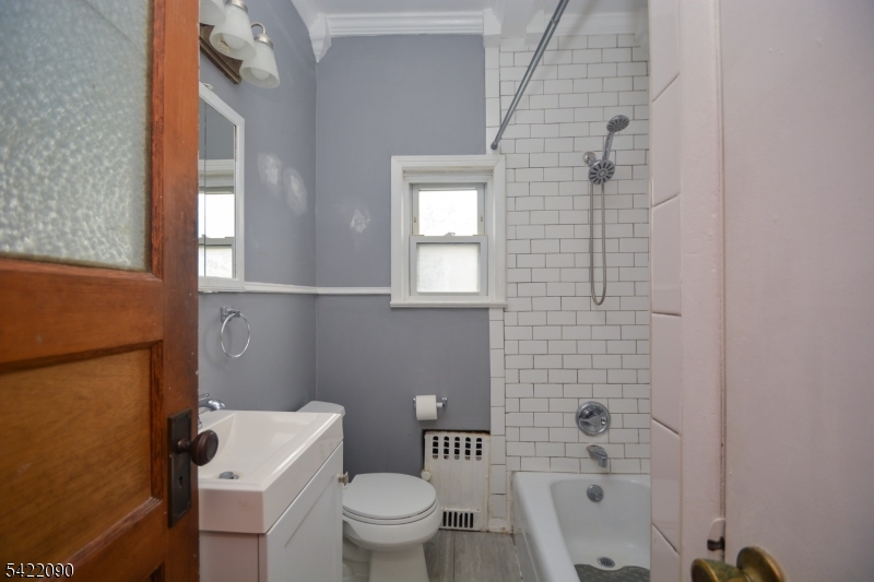 308 Hoboken Road, Unit 2 East Rutherford, NJ 07073 - Photo 6 of 18