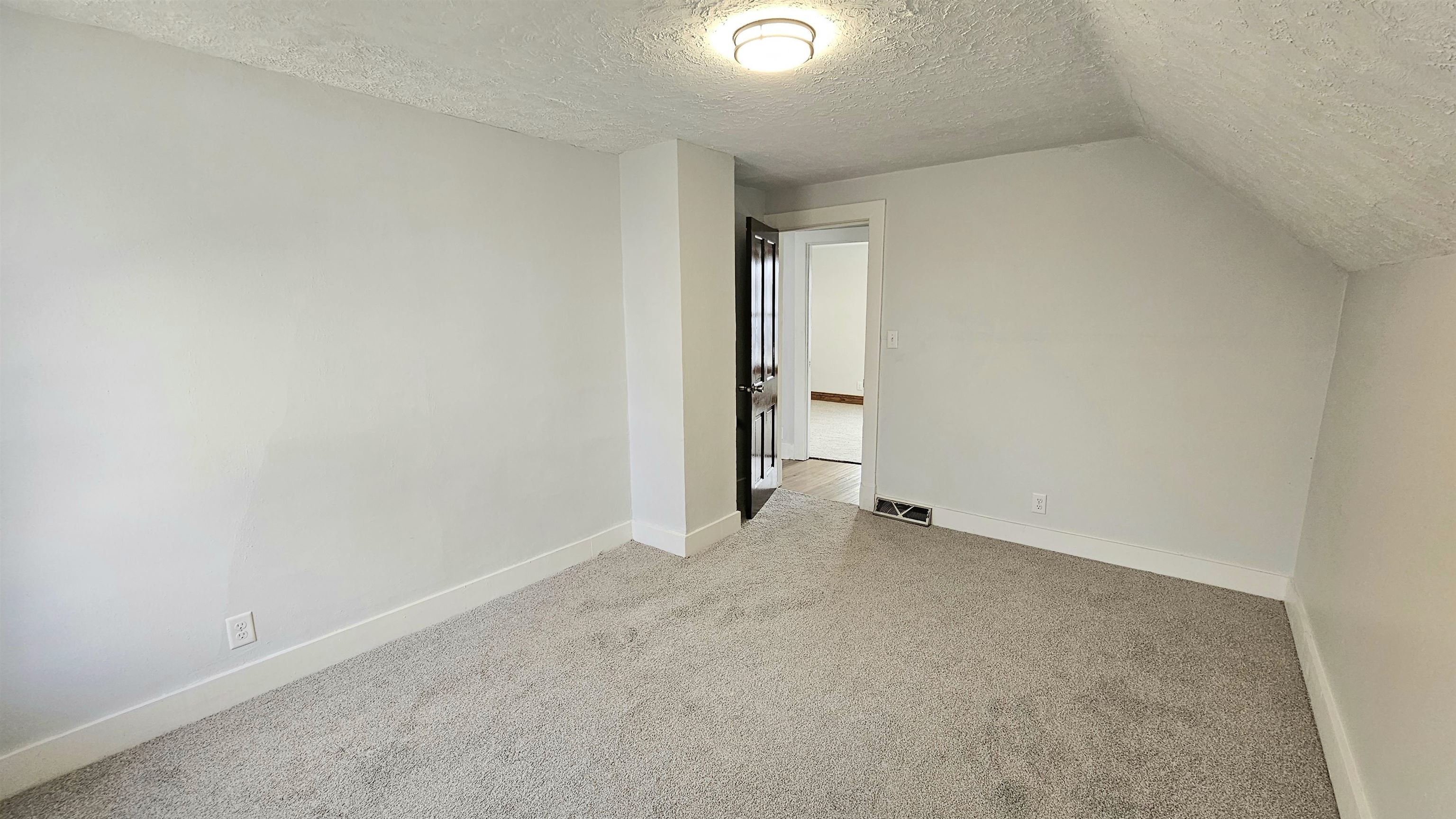 1151 Oak Street Beloit, WI 53511 - Photo 30 of 50