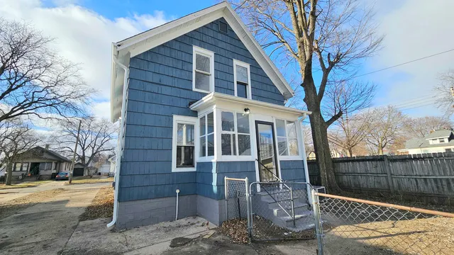 $204,900 | 1151 Oak Street, Beloit, WI 53511