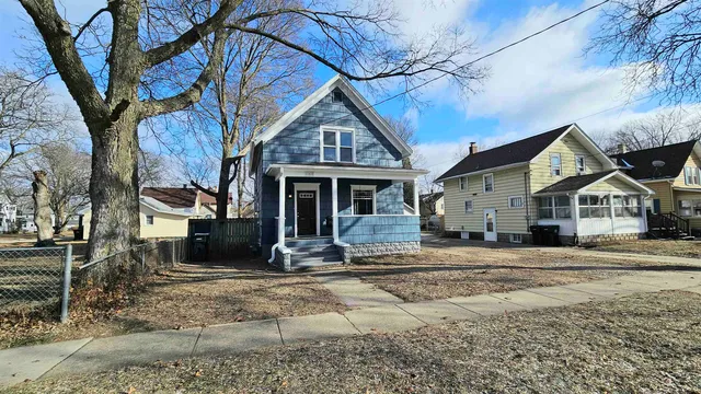 $204,900 | 1151 Oak Street, Beloit, WI 53511