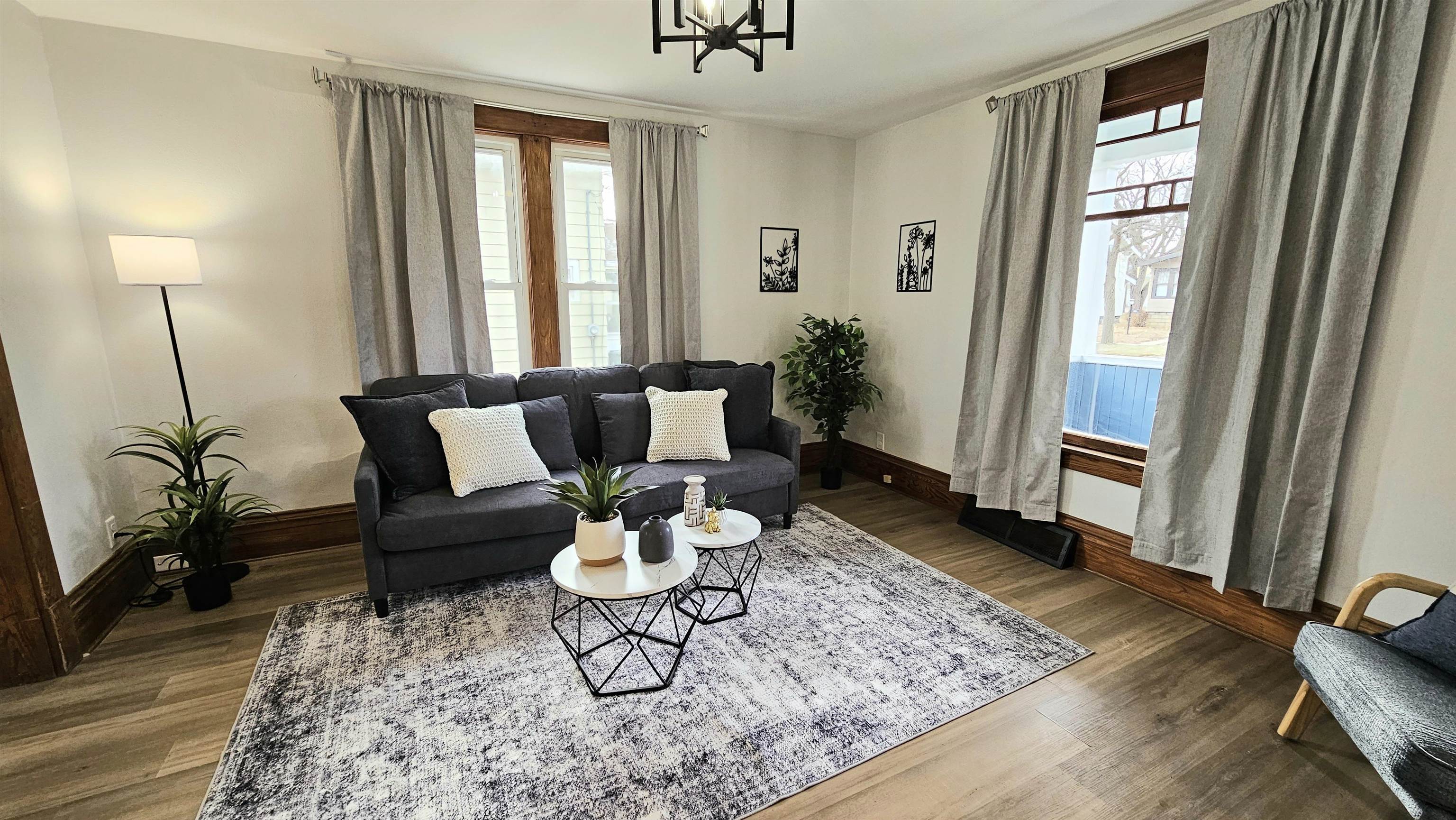 1151 Oak Street Beloit, WI 53511 - Photo 8 of 50