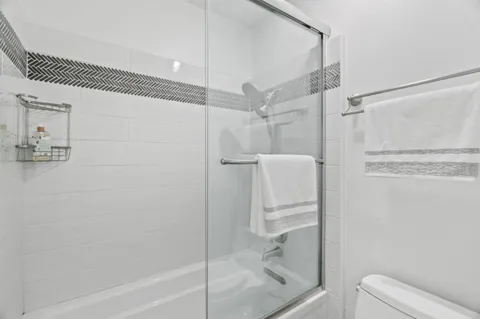 $798,000 | 4000 Farm Hill Boulevard, Unit 204, Redwood City, CA 94061