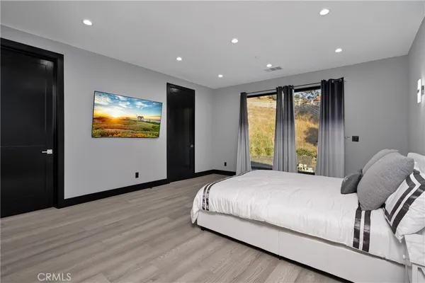 $5,000,000 | 6006 Spring Valley Road, Hidden Hills, CA 91302