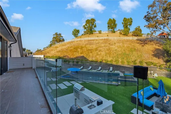 $5,000,000 | 6006 Spring Valley Road, Hidden Hills, CA 91302