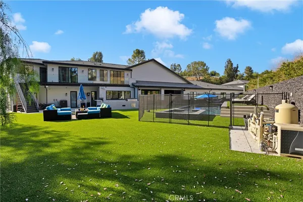 $5,000,000 | 6006 Spring Valley Road, Hidden Hills, CA 91302