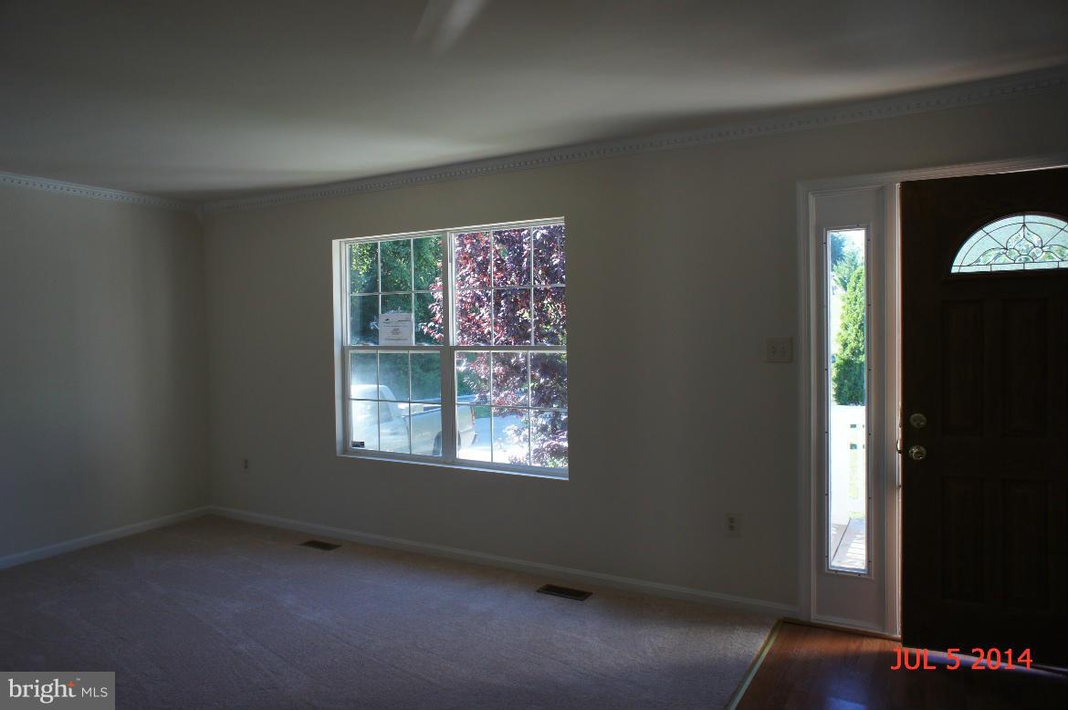 3230 Beaver Dam Road Chesapeake Beach, MD 20732 - Photo 3 of 15 Living Room