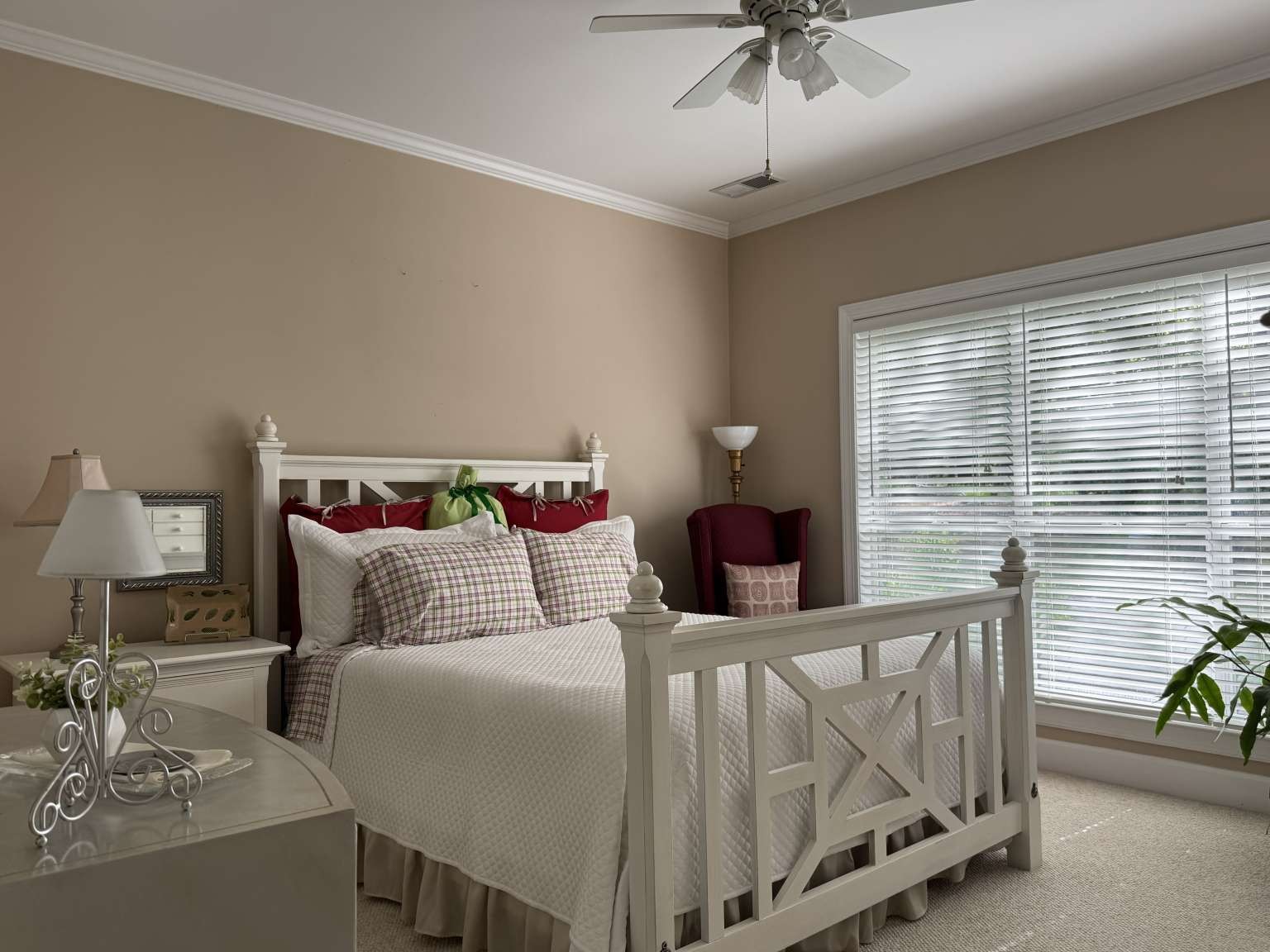 513 Owen Road Leeds, AL 35094 - Photo 16 of 25 a bedroom with a bed and a chandelier