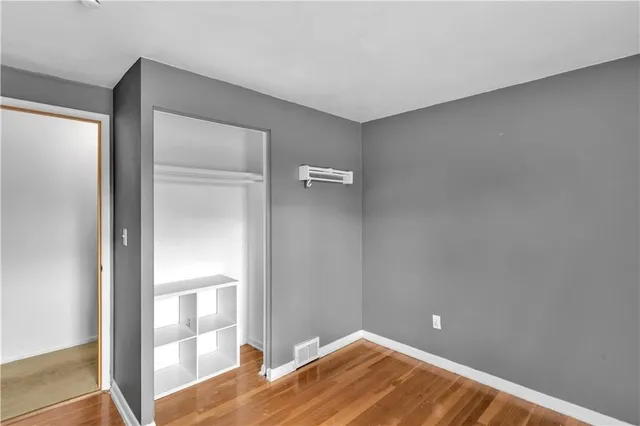 $349,900 | 221 Roxbury Drive, Greensburg, PA 15601