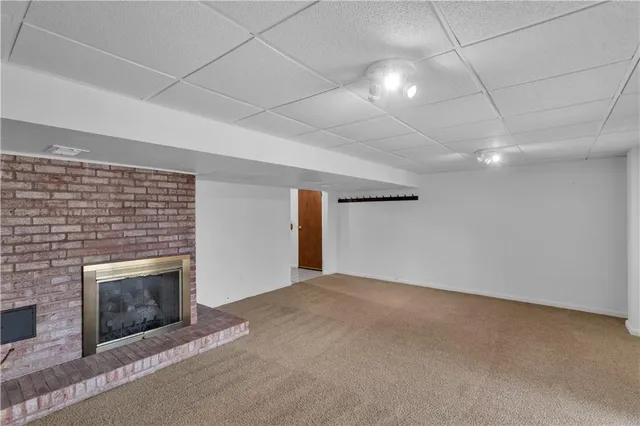 $349,900 | 221 Roxbury Drive, Greensburg, PA 15601