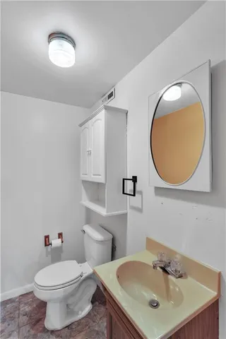 $349,900 | 221 Roxbury Drive, Greensburg, PA 15601