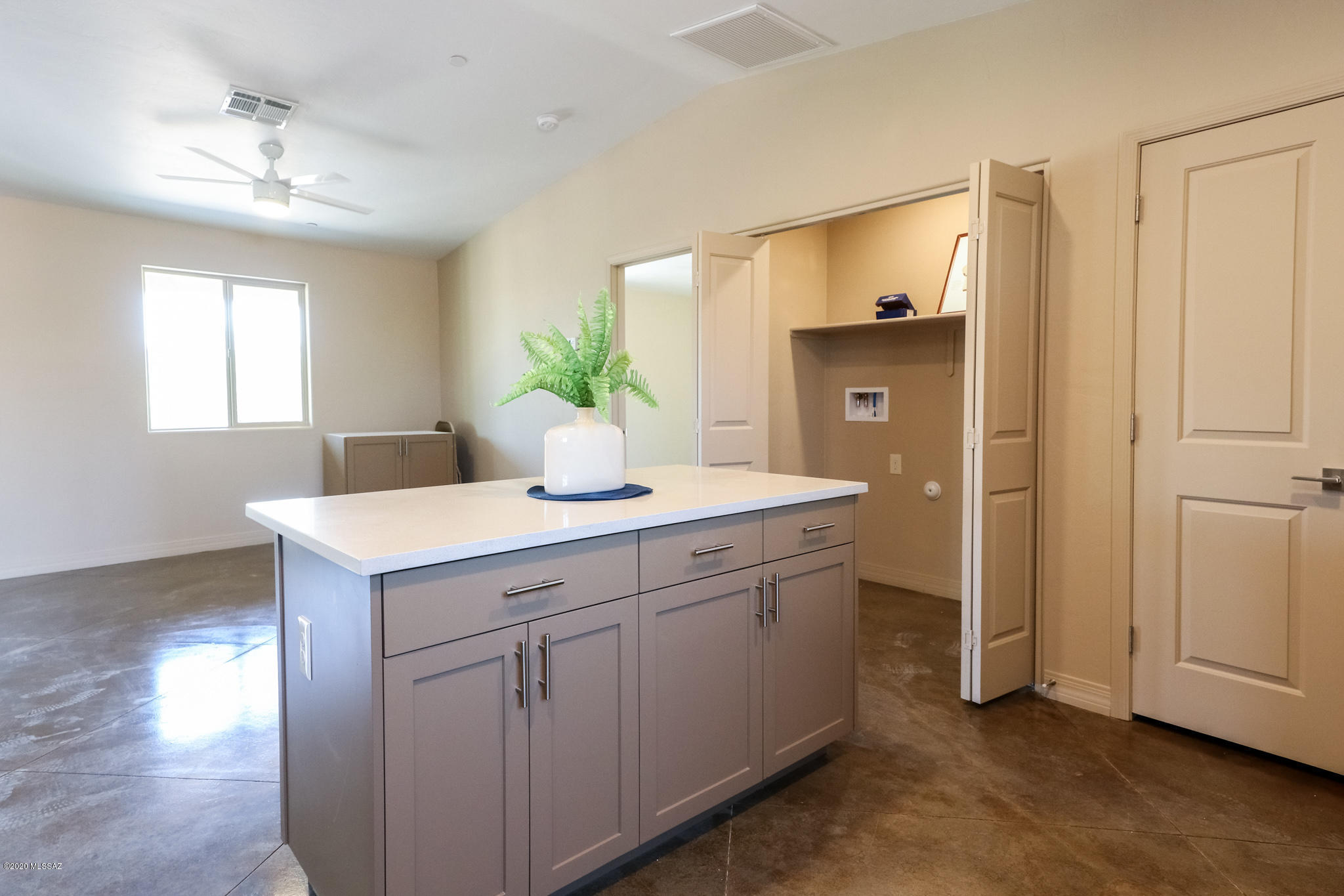 10340 West Rudasill Road Tucson, AZ 85743 - Photo 3 of 26 Kitchen.Laundry