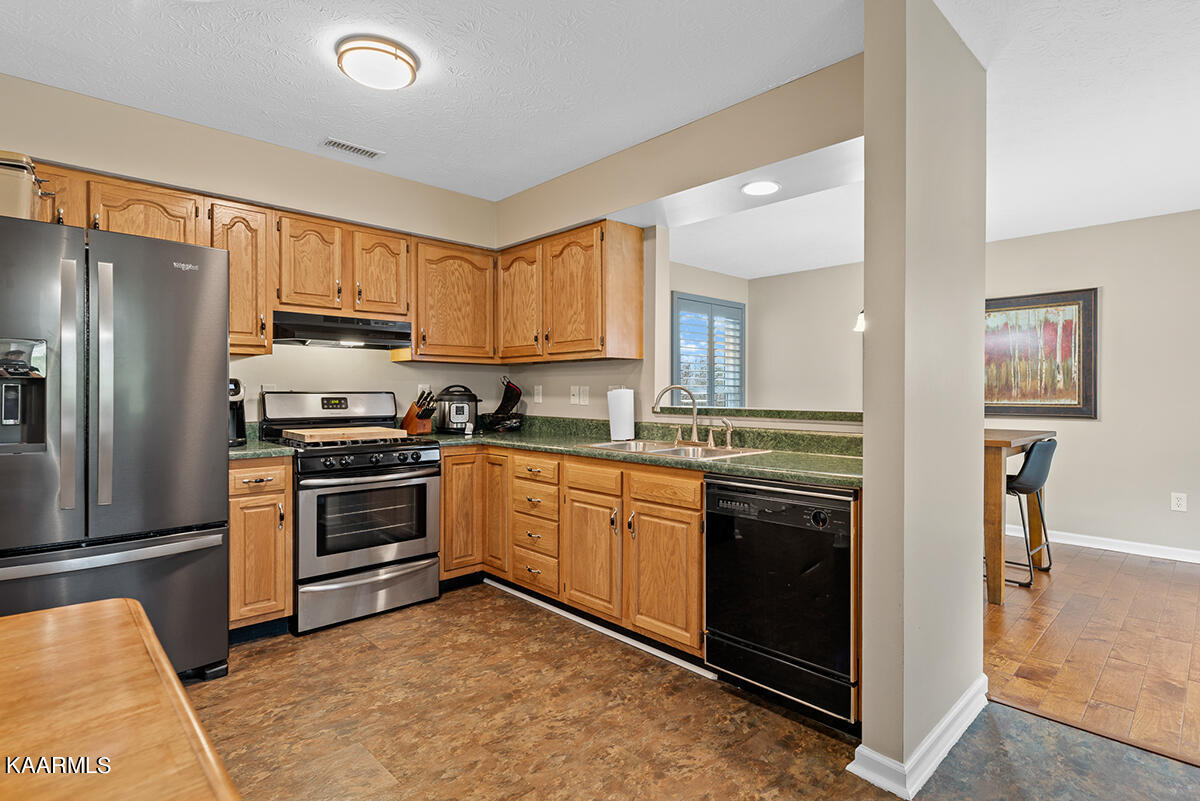 1208 Hoss Road, Unit 4 Powell, TN 37849 - Photo 8 of 28 DSC_0131