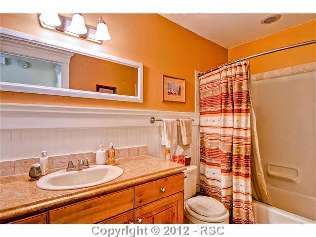 620 El Paso Road Larkspur, CO 80118 - Photo 10 of 16 Gallery Image 10