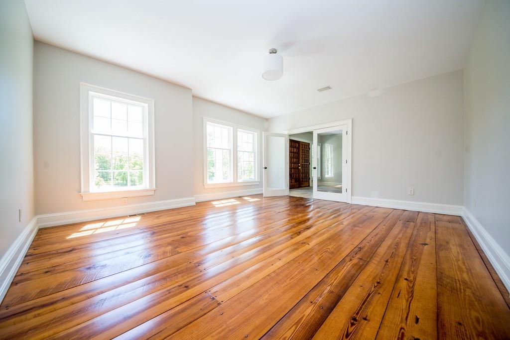 185 Gaffney Road Dartmouth, MA 02748 - Photo 8 of 42