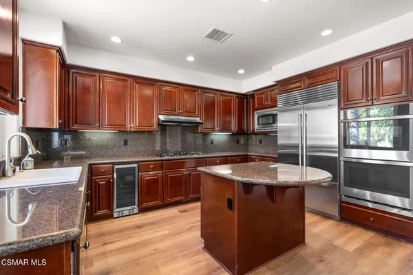 $1,780,000 | 3887 Foxdale Court, Newbury Park, CA 91320